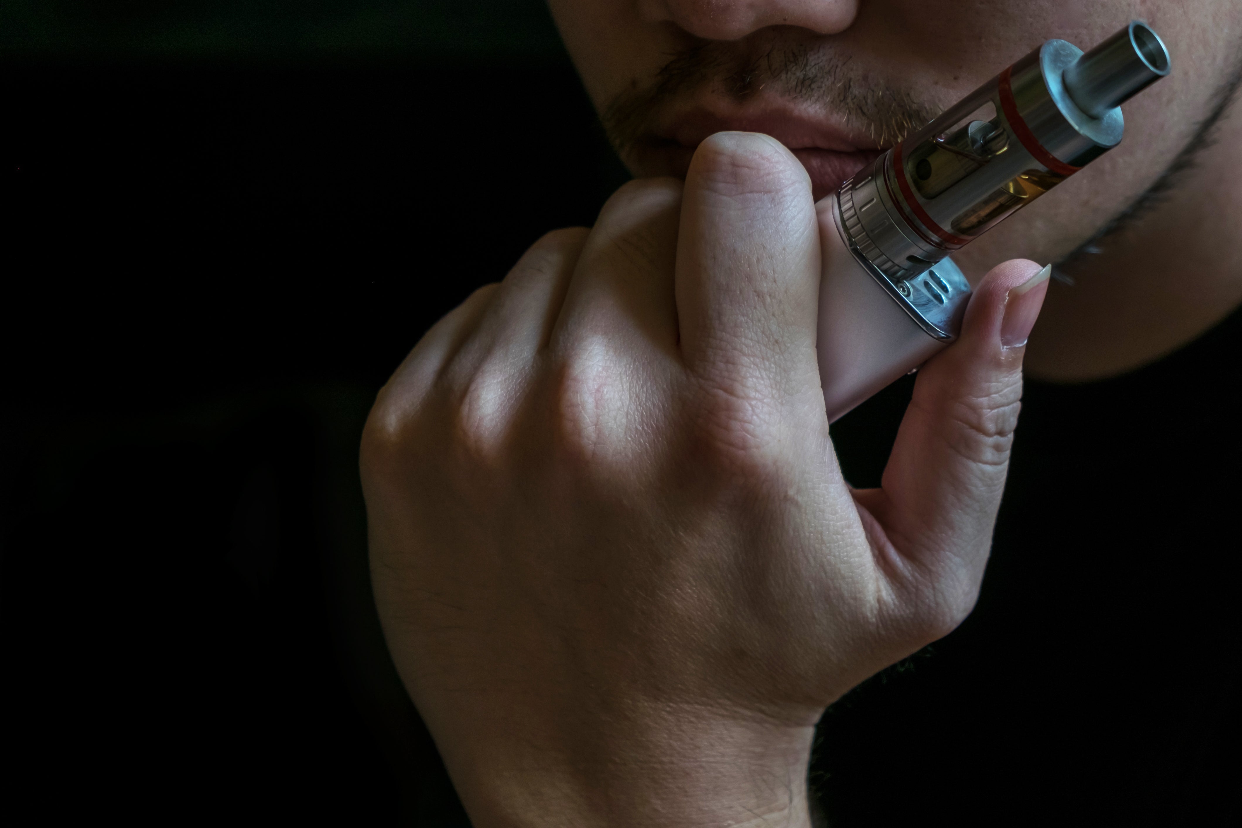 vape explosion: reason & safety
